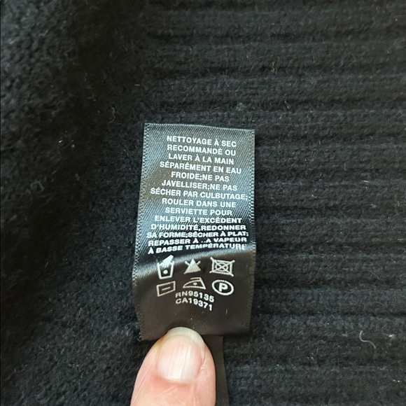 Lafayette 148 Black Turtleneck cashmere boxy Sweater 3/4 length sleeve - Picture 8 of 8